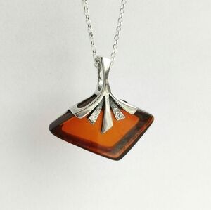 Sterling silver amber ginkgo leaf design pendant necklace 🆕